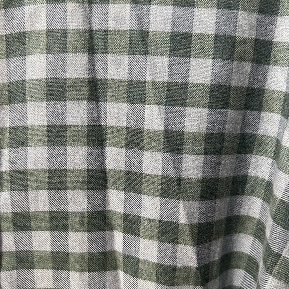 Jos.A. Bank Men's Tailored Fit Shirt - Gray Checkered, XL, EUC, casual, quality - Picture 4 of 6